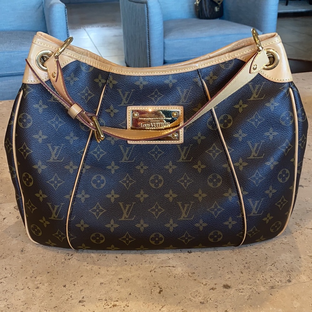 Louis Vuitton Galliera PM Shoulder Bag Monogram